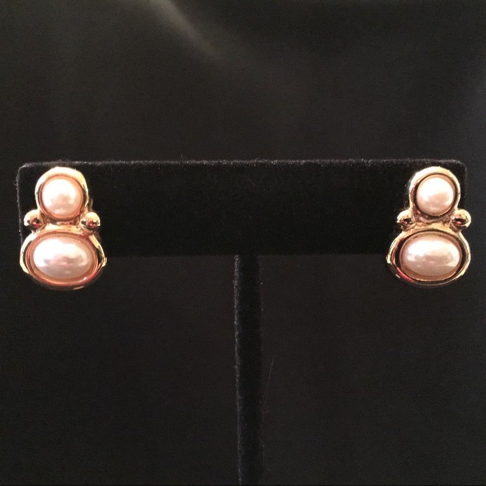 Pearl and Gold Earrings